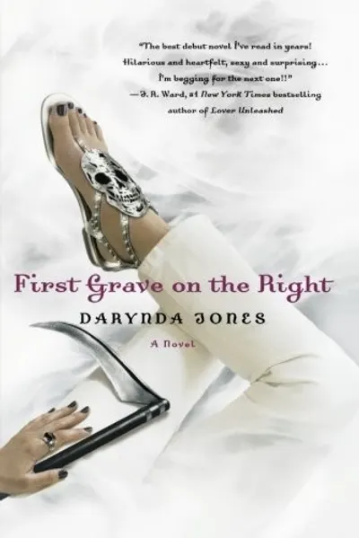 First Grave on the Right by Darynda Jones, book cover